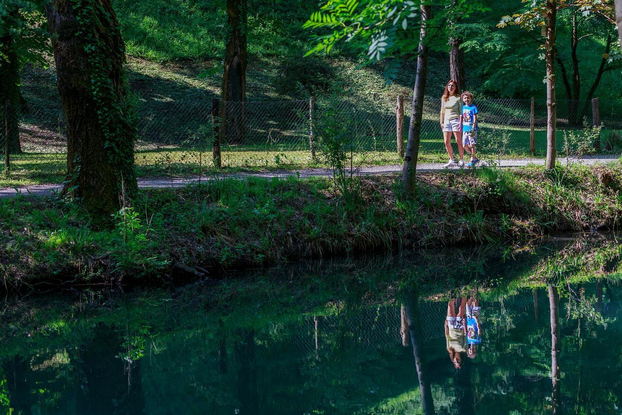 Casa Vacanza Residence Lago Di Endine Monasterolo del Castello Eksteriør bilde