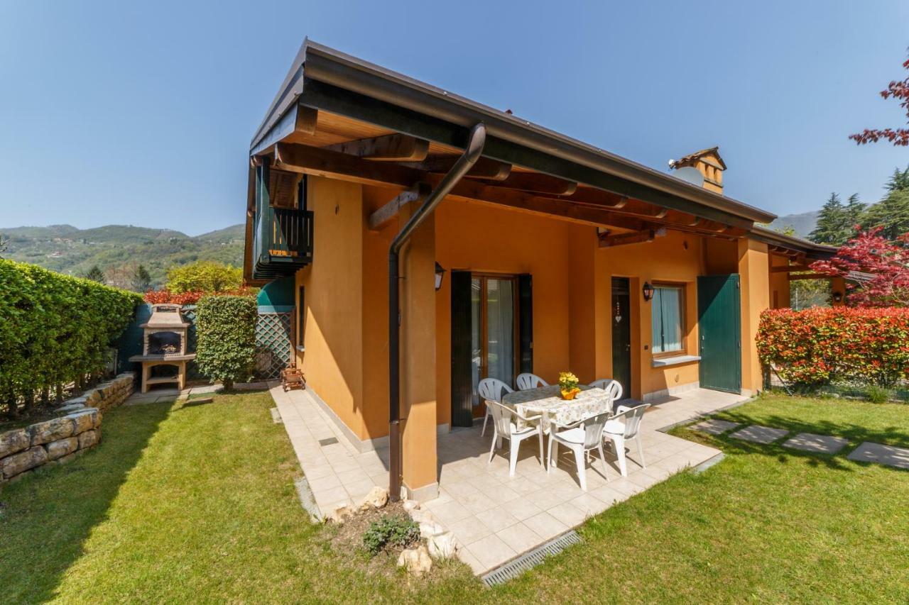 Casa Vacanza Residence Lago Di Endine Monasterolo del Castello Eksteriør bilde