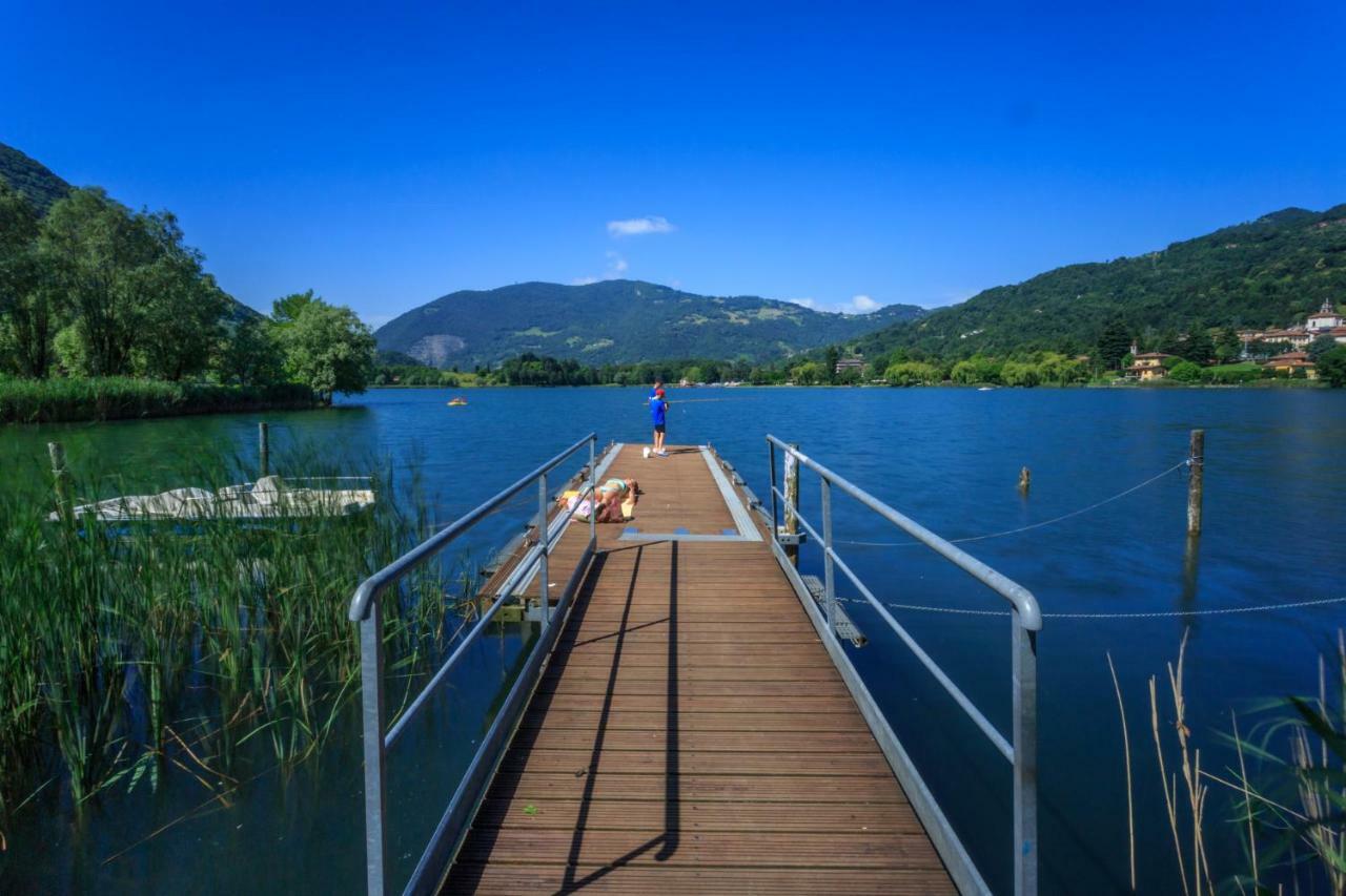 Casa Vacanza Residence Lago Di Endine Monasterolo del Castello Eksteriør bilde